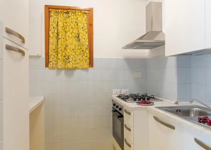 Rivierarent Lilium E Magnolia * Pietra Ligure